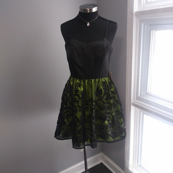Hailey Logan Dresses & Skirts - NWT Hailey Logan by Adrianna Pappell dress